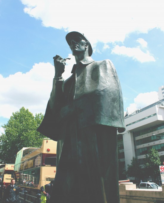 04 Sherlock Statue