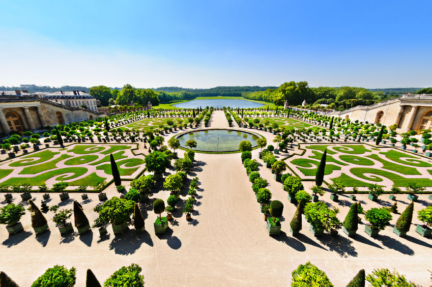 Versailles Garden, France gaelfontaine123rf