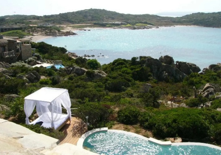 Private Islands Airbnb_France