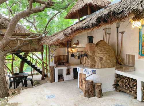 Tree House by the ocean with pool - kitchen